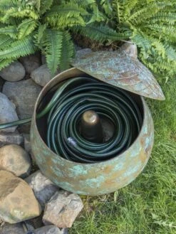 Acorn Hose Pot -Grow Essentials Sales 3 4 crop 8613361 01V